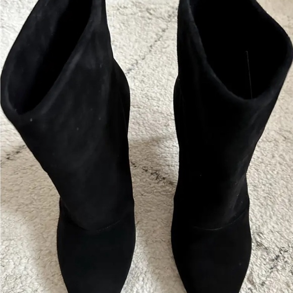 SAINT LAURENT PARIS Suede black booties - Picture 4 of 15